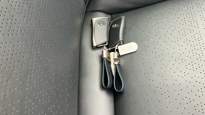 Lexus UX 250h E4 2.0 5dr CVT [Premium Plus/Sunroof] Hybrid Hatchback